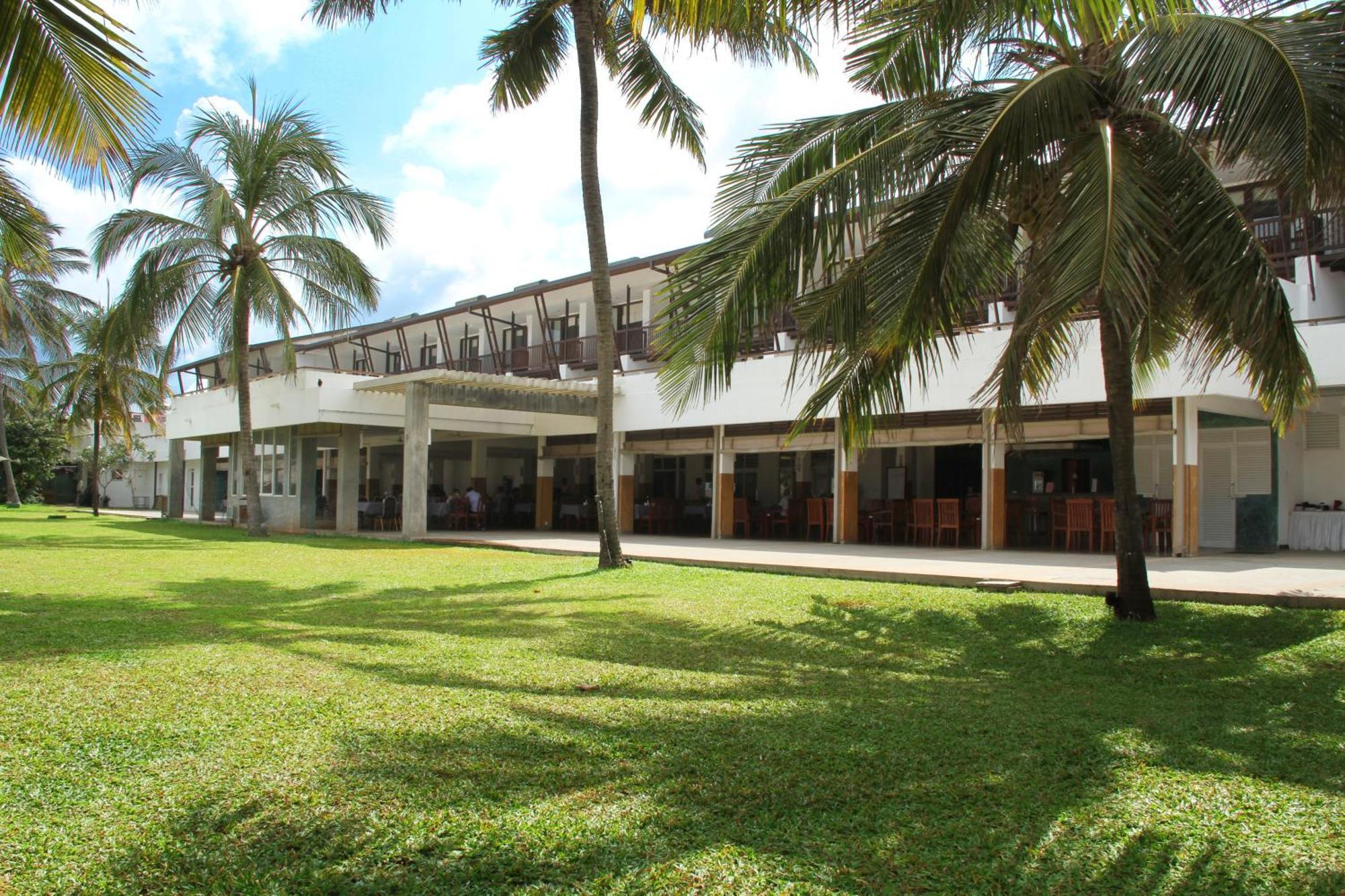 Goldi Sands Hotel Negombo Exterior foto